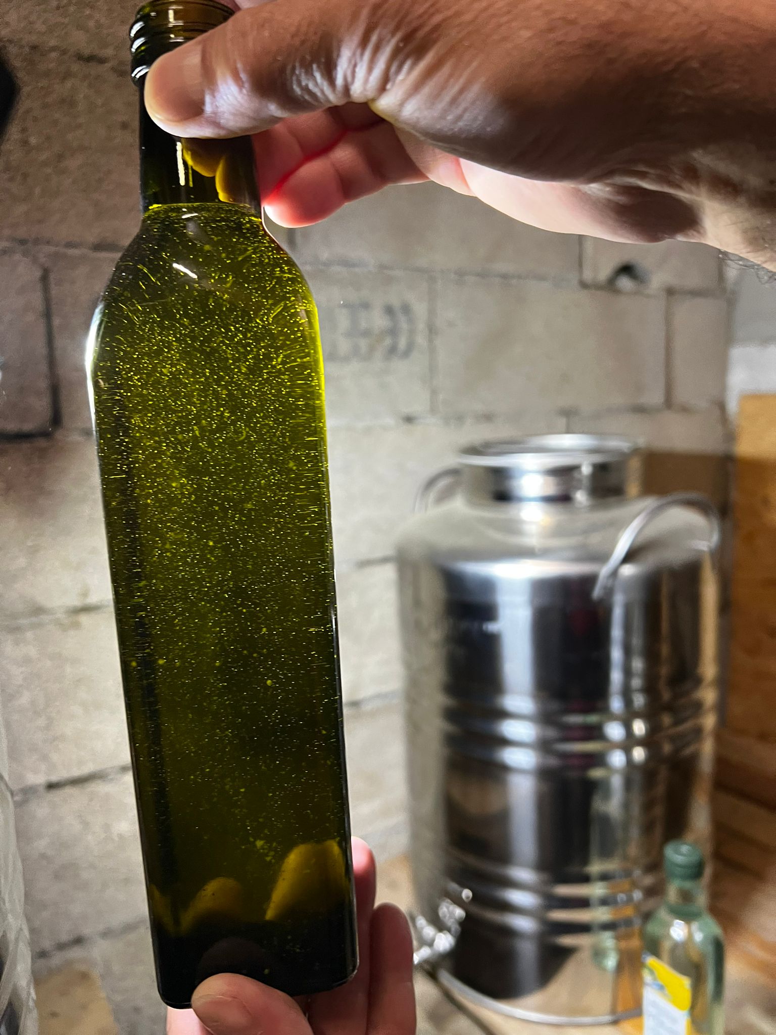 producteur d'huile d'olive artisanale à côté d'argelès-sur-mer dans les pyrénées-orientales